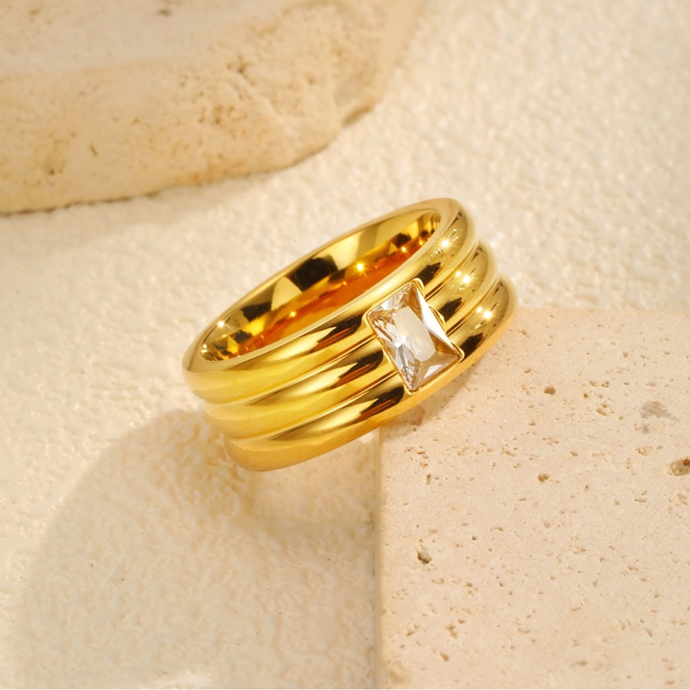 18K Gold Plated Elegant Gold Ring with Crystal Accent